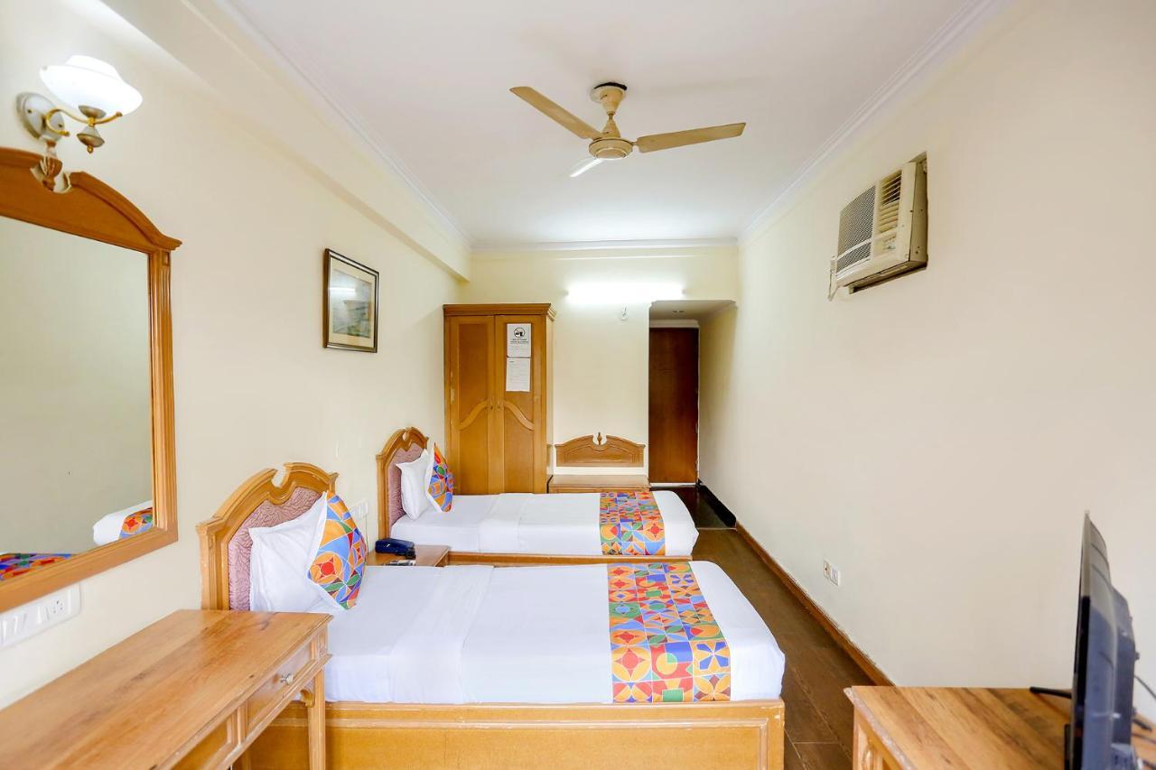 Fabhotel Altus Гургаон Экстерьер фото